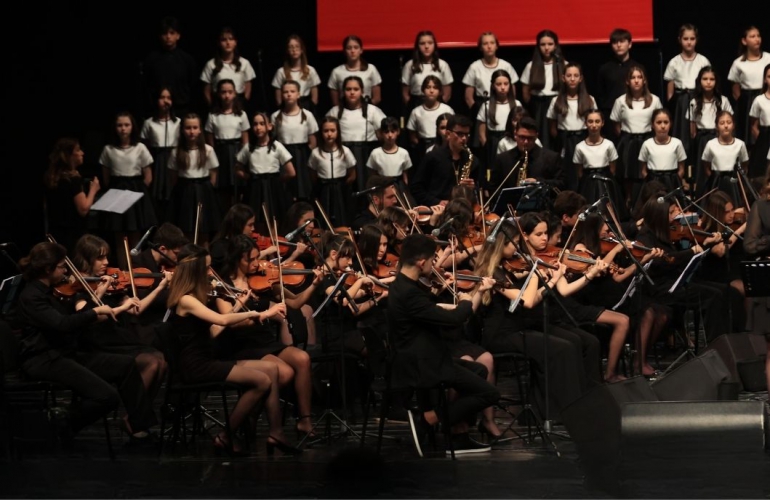 Çakır Orkestrası ve Çok Sesli Korosu 