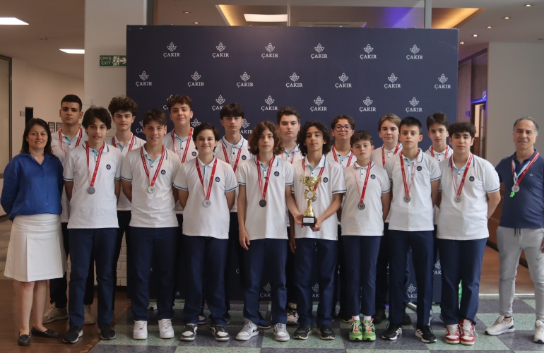Okul Sporları Müsabakaları'nda, 2. Küme Yıldız Erkekler Futbol Kategorisi'nde Nilüfer ilçe 2.liği